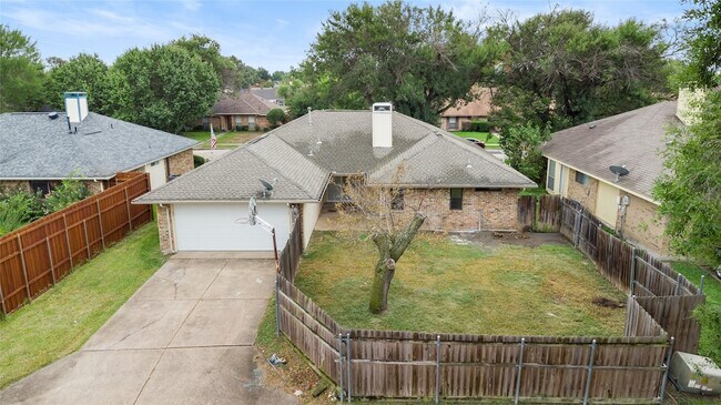 Building Photo - 1637 Stroud Ln