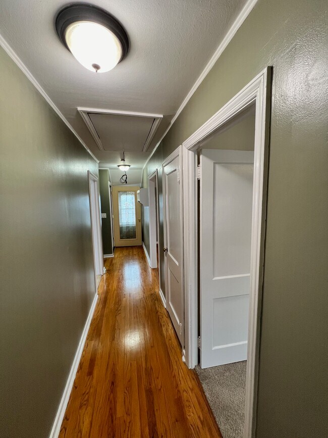 Halway - 40 Travis Ave