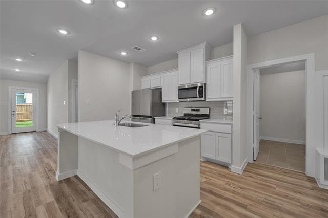 Building Photo - 307 Sun Harvest Dr