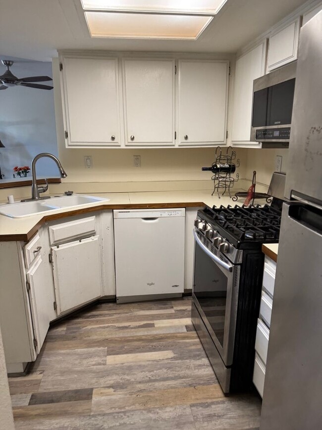 Building Photo - 12572 Fieldstone Ln