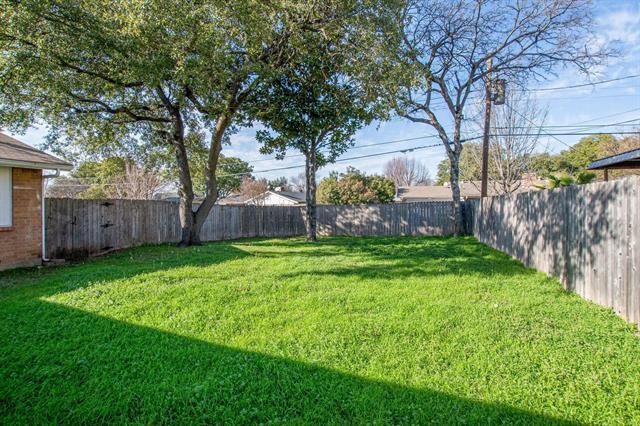 Building Photo - 3719 Crestpark Dr