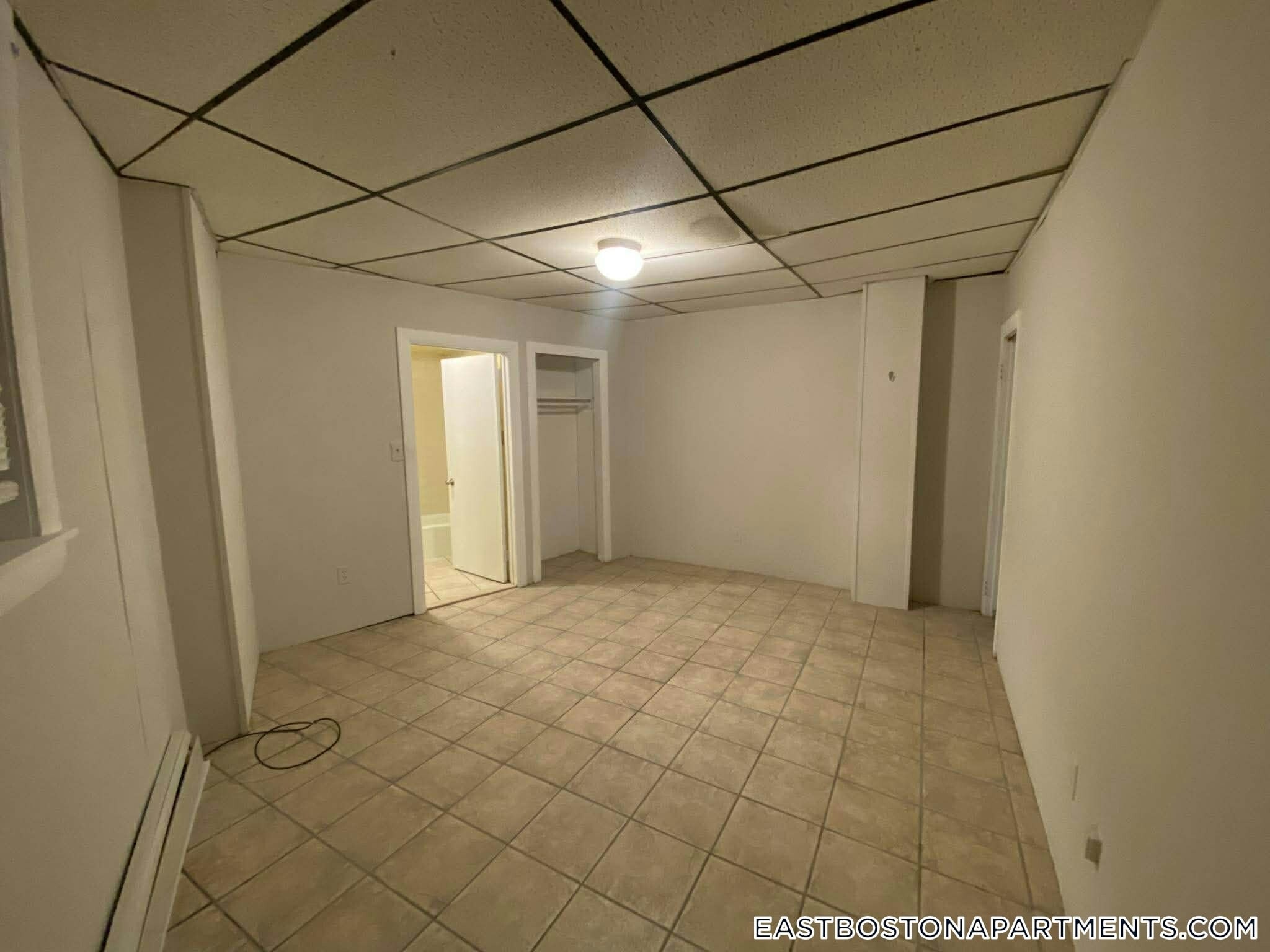 Building Photo - 10 Marion St