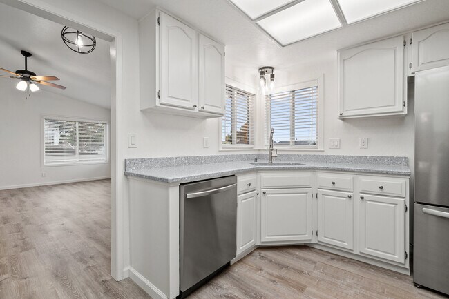 Building Photo - 34 Altamont Dr