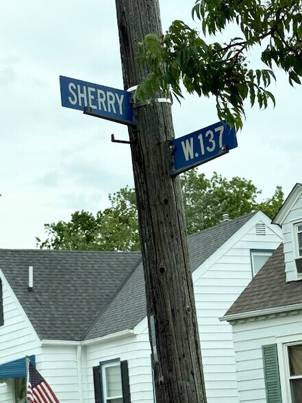 Building Photo - 13614 Sherry Ave