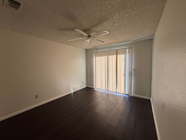 Building Photo - 5332-5332 Angelina Ave