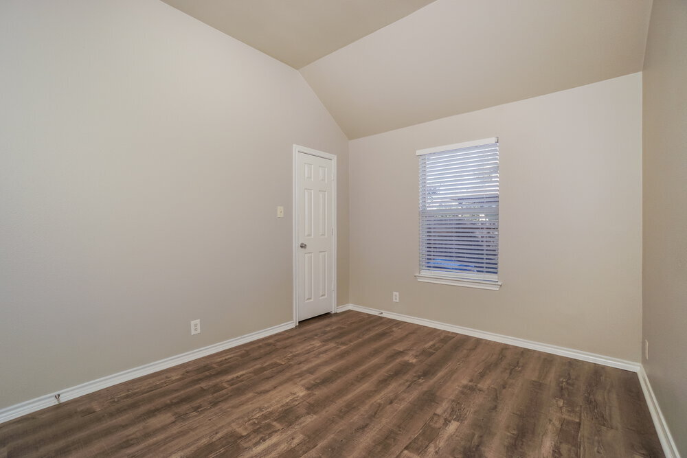 Building Photo - 3039 Hidden Meadow