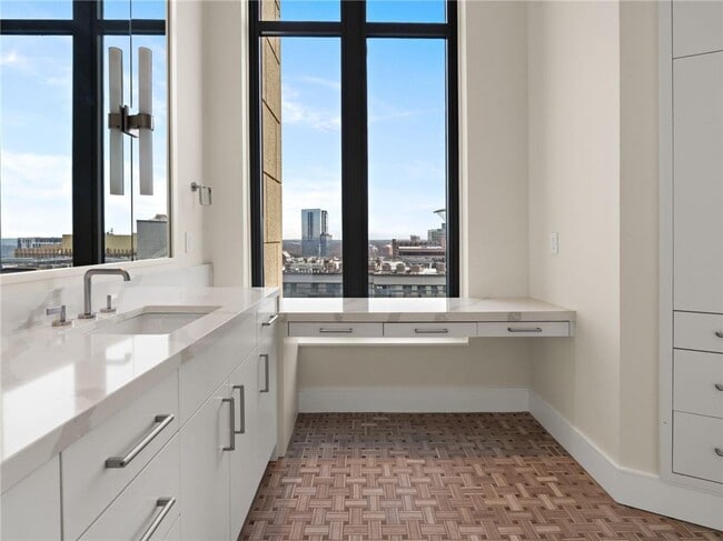 Building Photo - 3376 Peachtree Rd NE