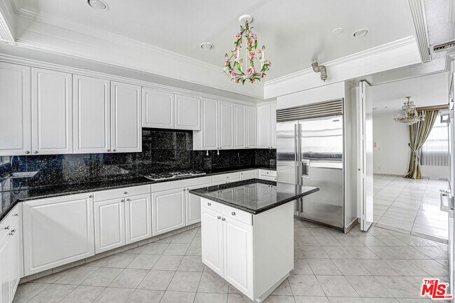 Building Photo - 1132 S Shenandoah St