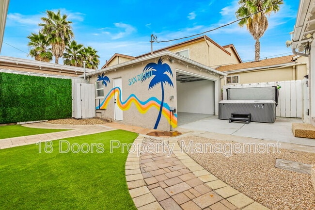 Building Photo - 4535 Winona Ave