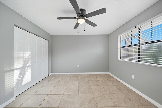 Building Photo - 12401 Oak Cedar Pl