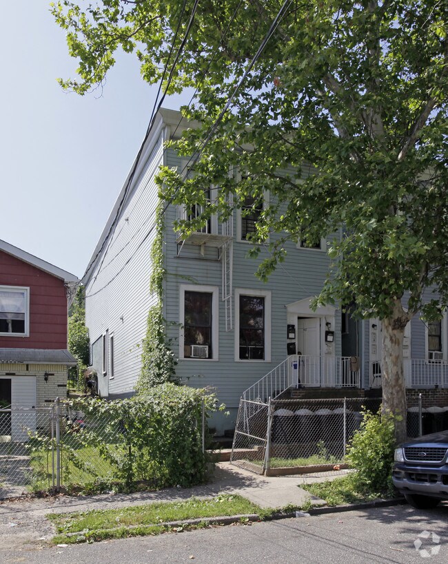 4852 Tompkins St 4852 Tompkins St Staten Island NY 10304