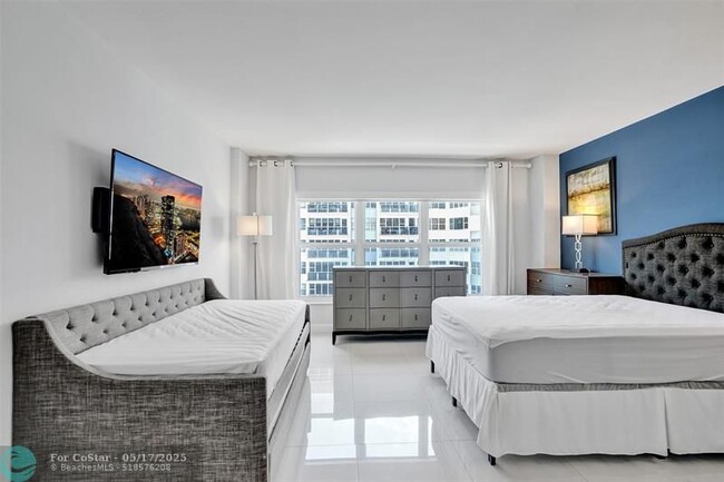 Building Photo - 3750 Galt Ocean Dr