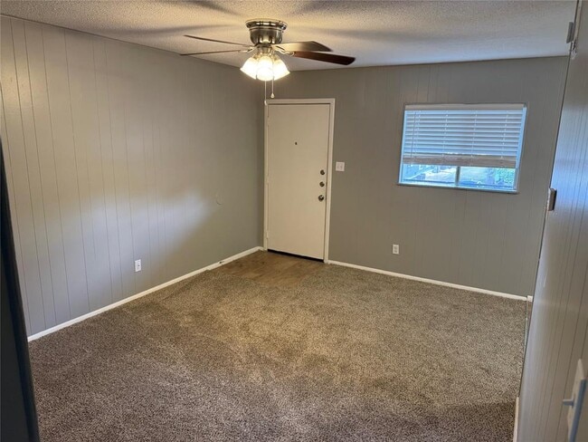 Building Photo - 1209 Vance St