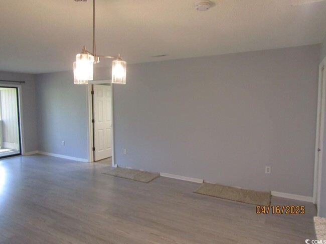 Building Photo - 4230 Pinehurst Cir