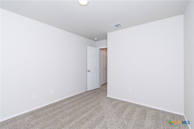 Building Photo - 1412 Rolling Thunder Dr