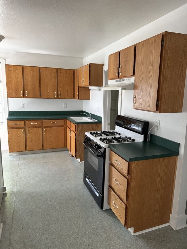 Building Photo - 581