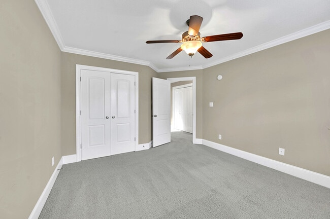 Building Photo - 2401 Dovedale Ct