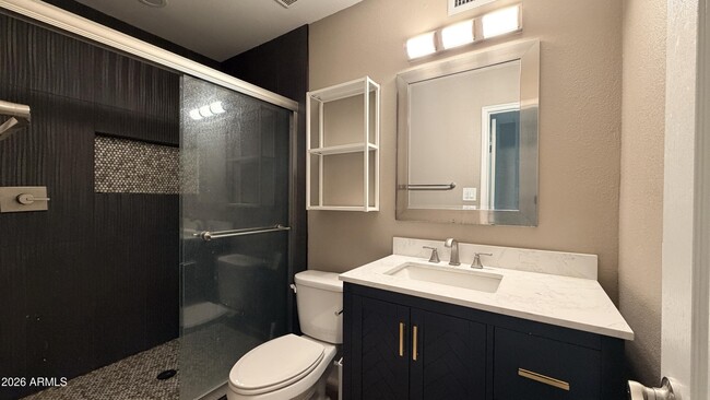 Building Photo - 2303 S Cottonwood Dr