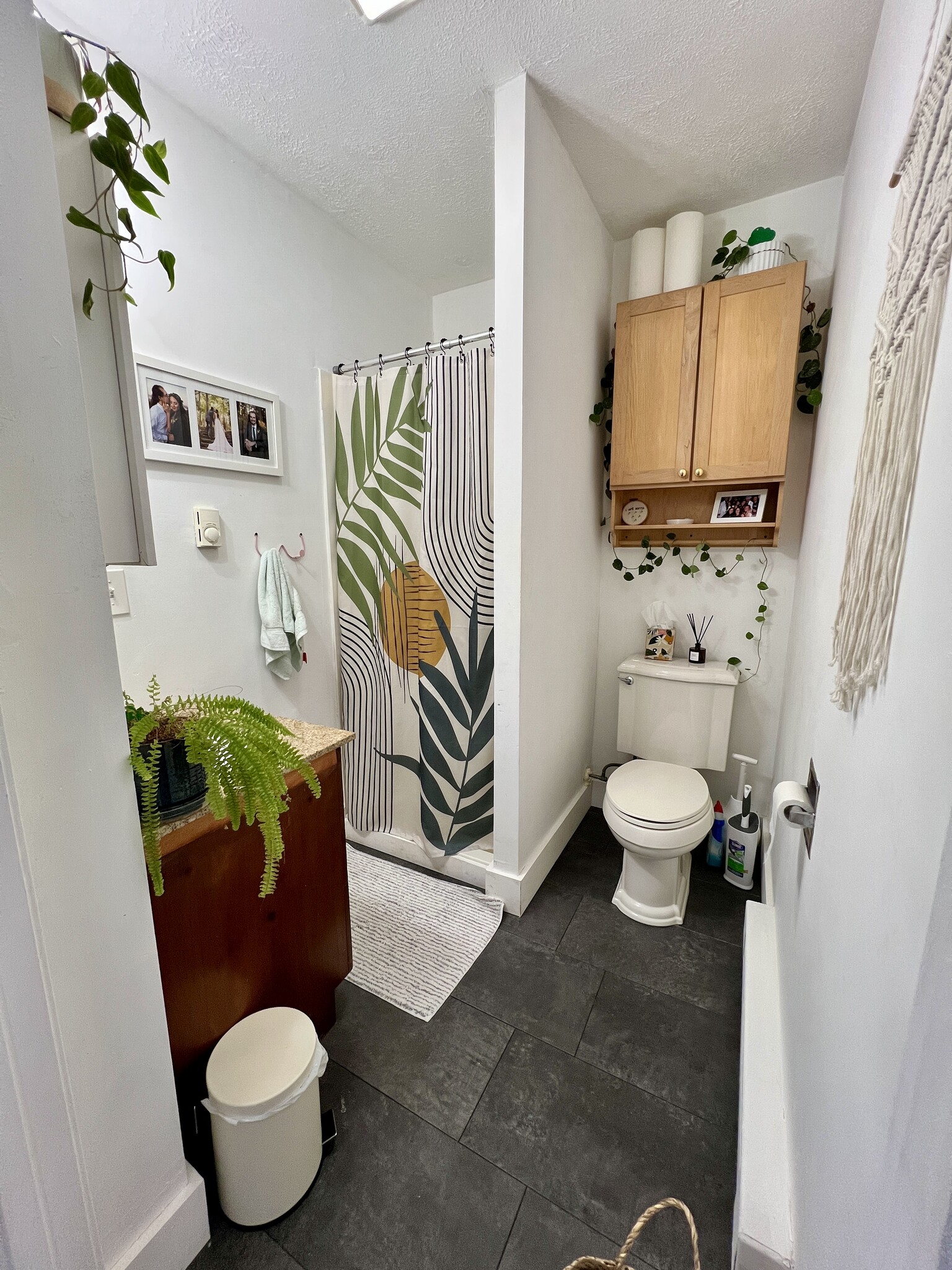 Bathroom 2 - 94 Graham St