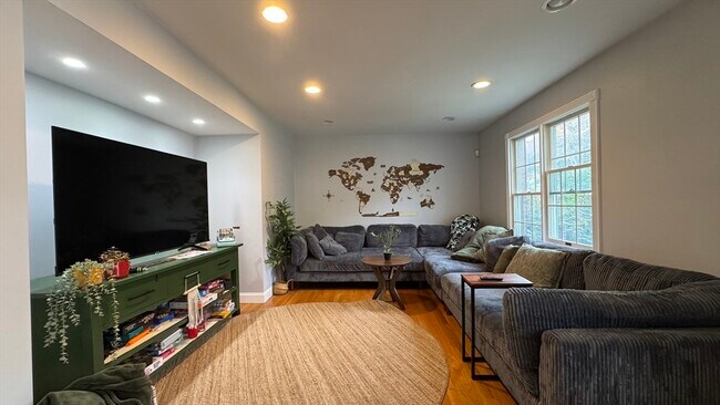 Building Photo - 154 Wiswall Rd