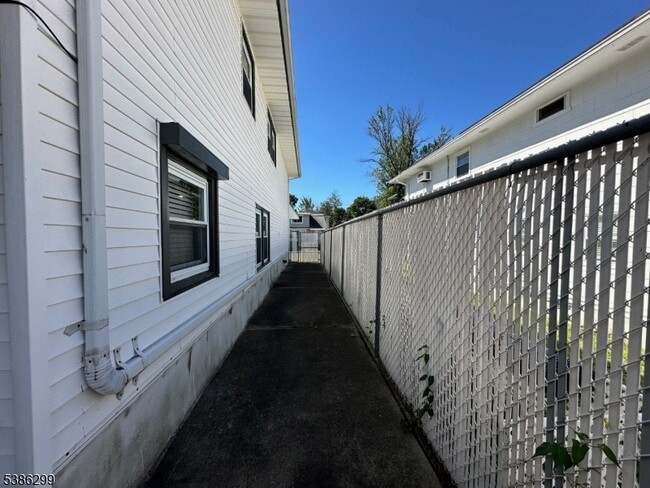 Building Photo - 15 Arcadia Pl