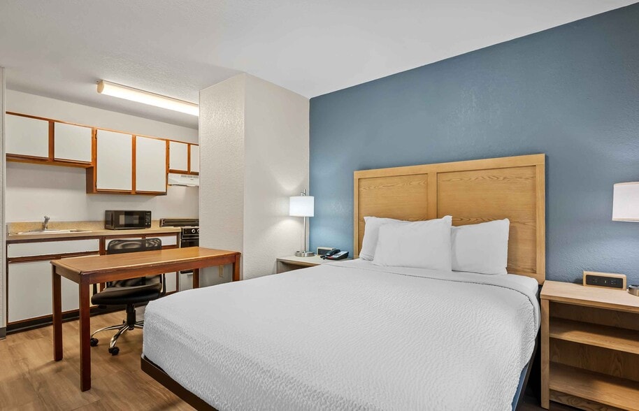Building Photo - Furnished Studio-Fort Wayne - North