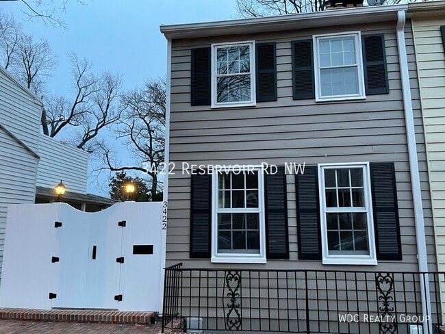 Building Photo - 3422 Reservoir Rd NW