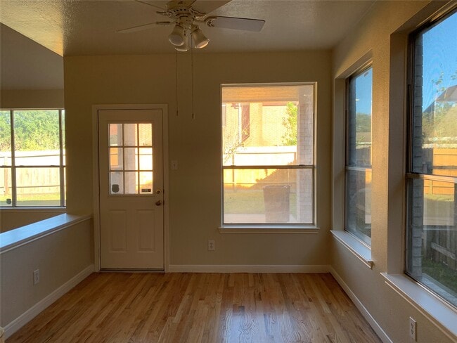 Building Photo - 12203 Meadow Ln Ct