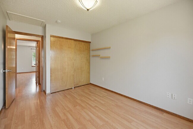 Building Photo - $2,995.95 | 4 Bed, 2 Bath Single Family Westminster Home – Central A/C and heating, In Unit Washe...