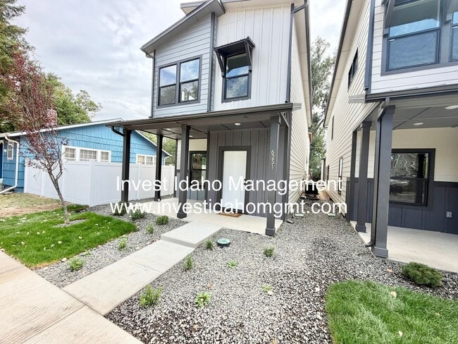 Building Photo - 6251 W Poplar St