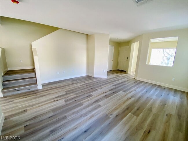 Building Photo - 6158 Dutch Windmill Ave