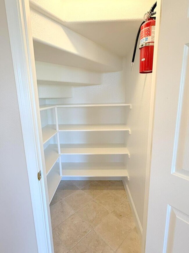 Building Photo - Former Model Home in Desirable Bridges Com...