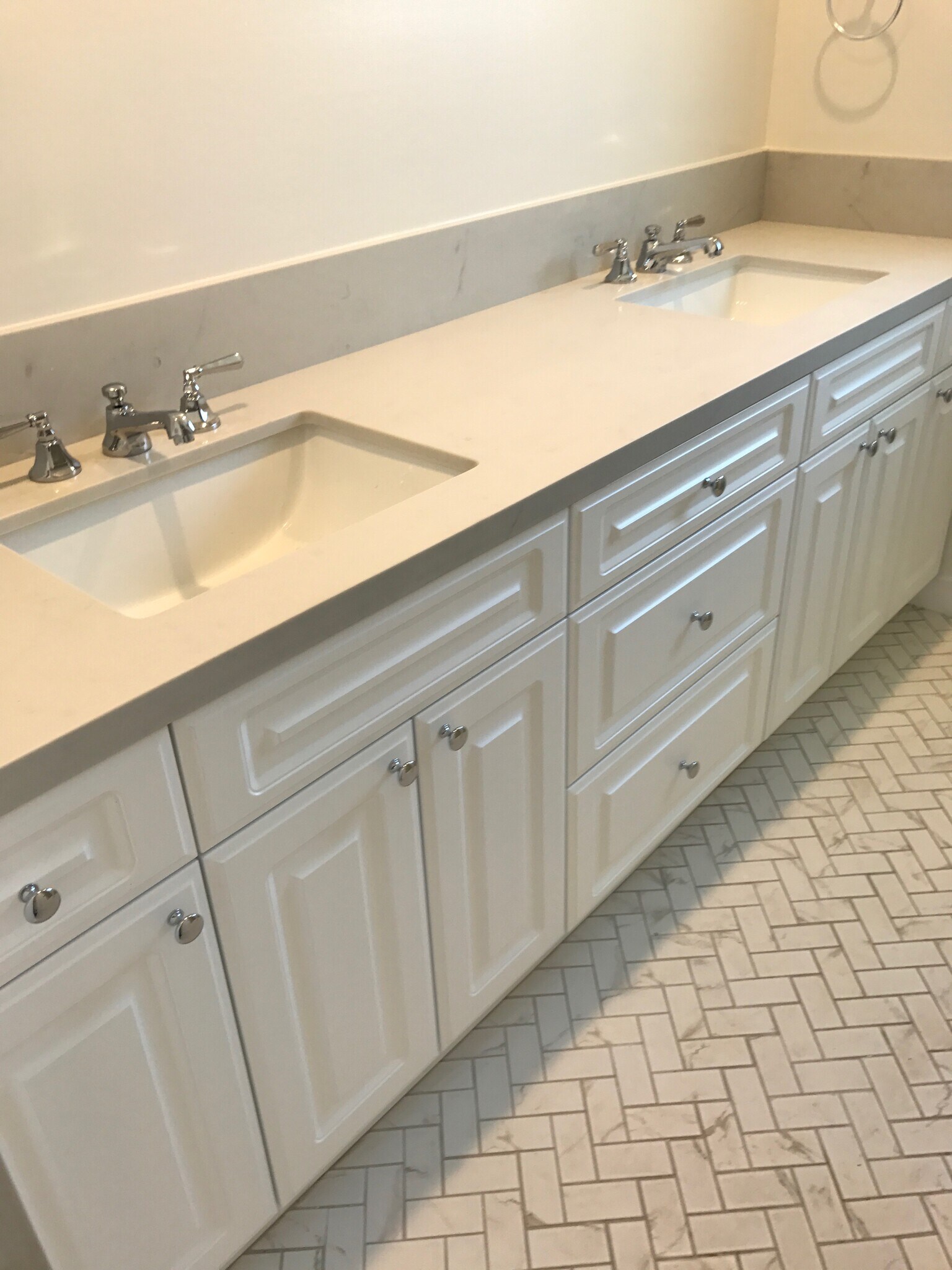 Building Photo - 749 Center Pl