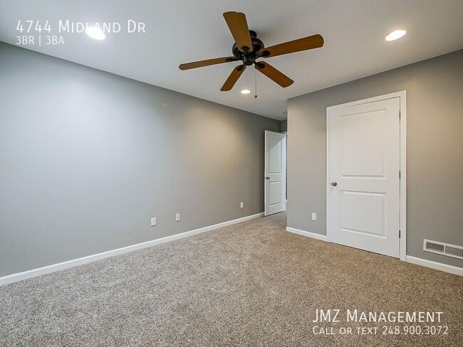 Building Photo - 4744 Midland Dr