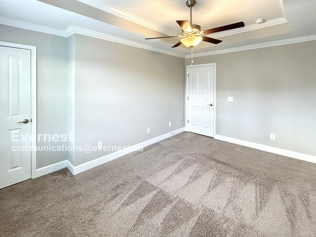 Building Photo - 821 Goswell Dr