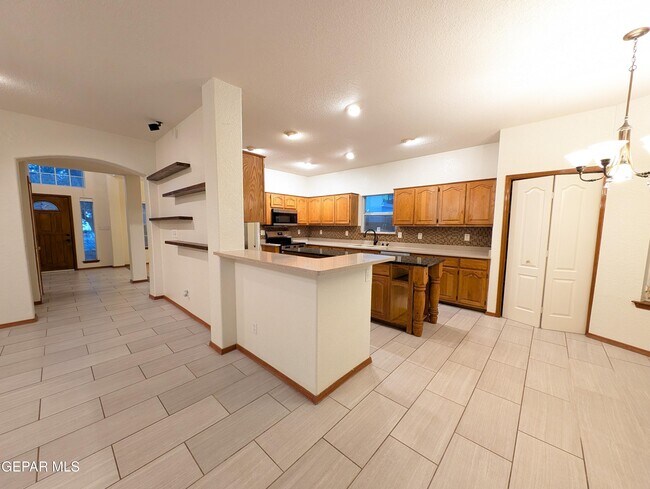Building Photo - 11820 Pueblo Seguro Way