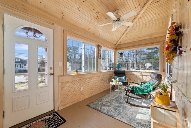 Building Photo - 101 W Plain St