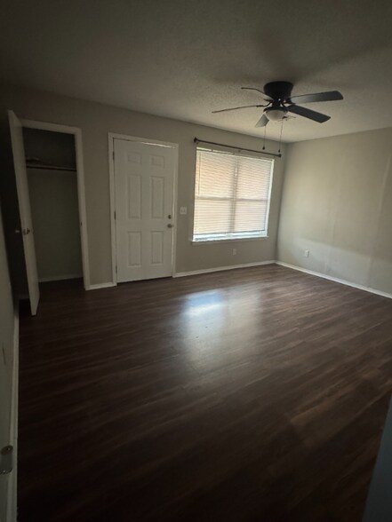 Building Photo - 5 NE 3rd St