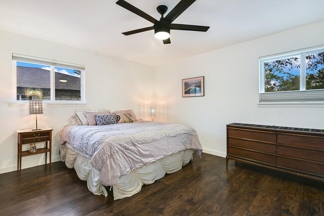 Building Photo - 11009 Hillside Oak Ln