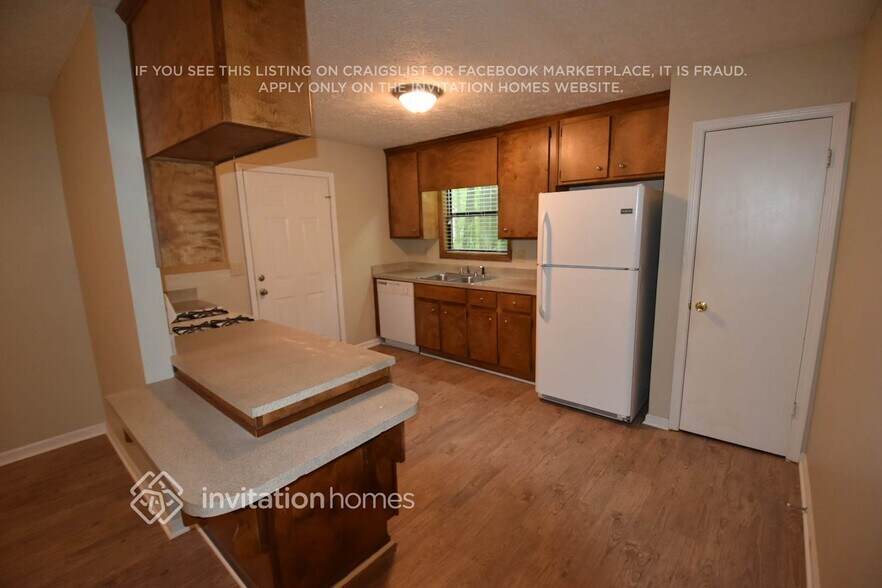 Building Photo - 3427 Hill Ln