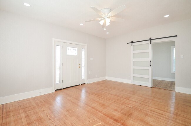Building Photo - 4333 Harby St