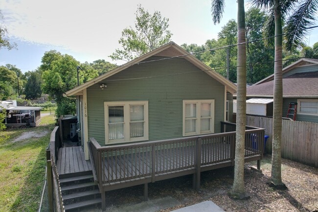 Building Photo - 1/1 in Central Lakeland with a great side ...
