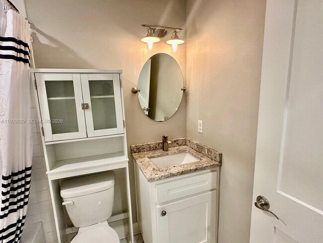 Building Photo - 399 SW Broderick Dr