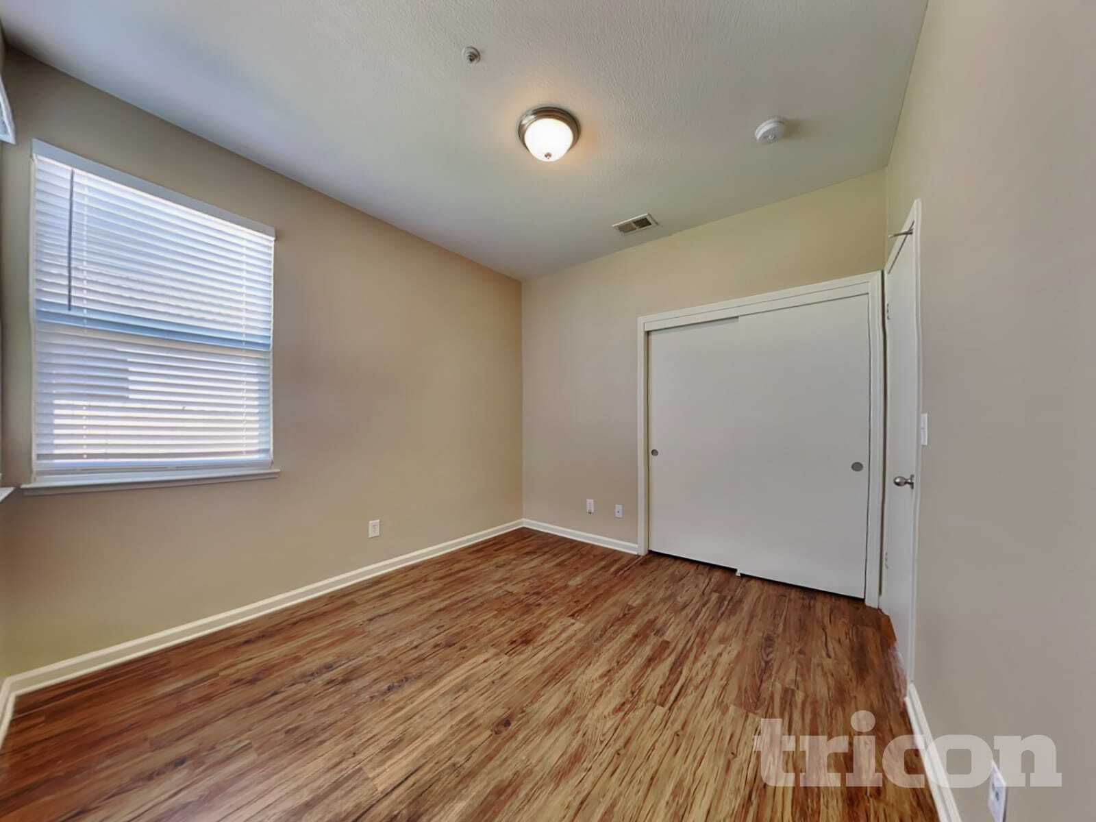 Building Photo - 408 Falcon Dr