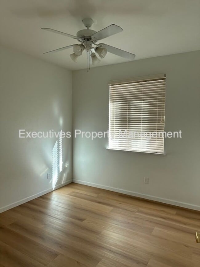 Building Photo - 1263 Orion Ct