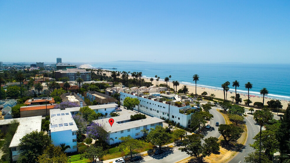 Primary Photo - 132 San Vicente Blvd