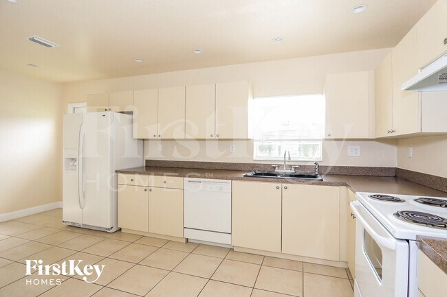 Building Photo - 4970 NW 12th St