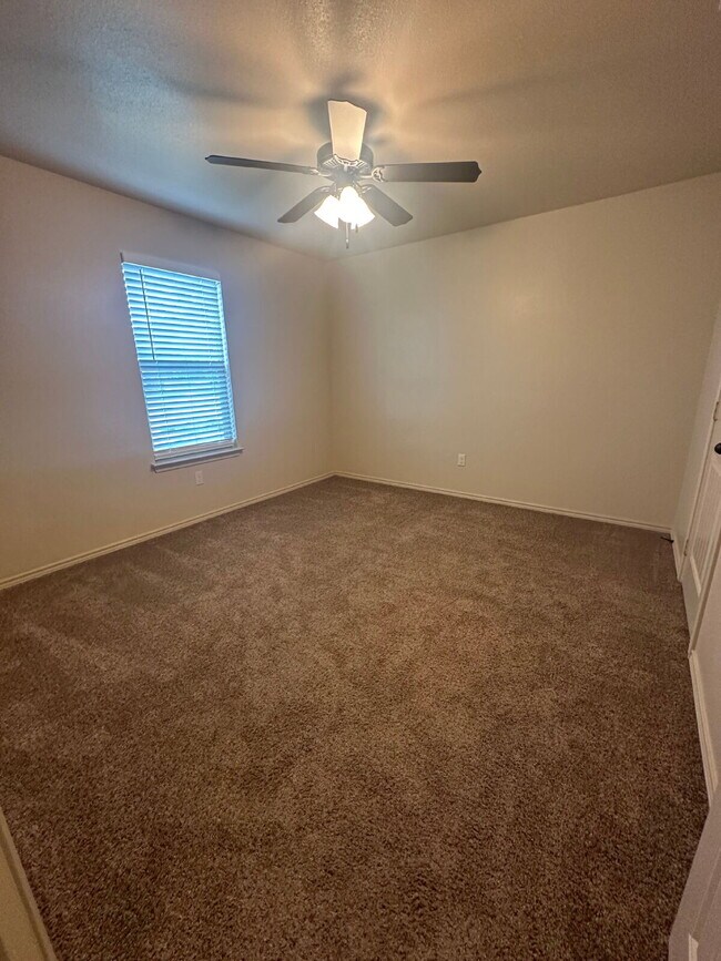 Building Photo - Spacious Townhome in South Lubbock