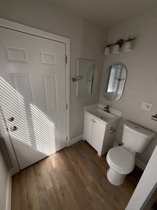 Building Photo - 3 Bed| 2 Bath | 864 SF | Private Driveway | Single Story | Tenant pays $175 monthly for WS&G