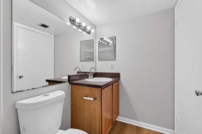 Building Photo - TWO BEDROOM ONE BATHROOM!! MOVE IN READY!! WATERFRONT COMMUNITY!!